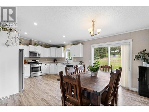 6332/6349 Beaton Road, Kamloops, BC - Indoor Photo Showing Dining Room