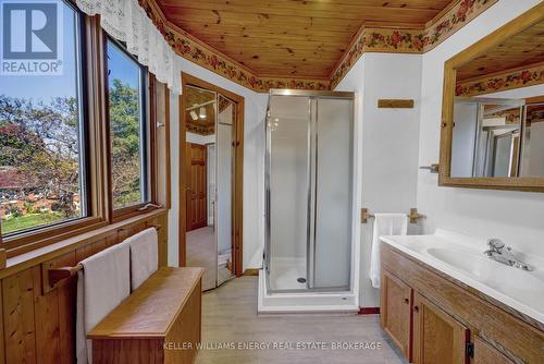 50 Centre Street, Prince Edward County (Picton), ON - Indoor Photo Showing Bathroom