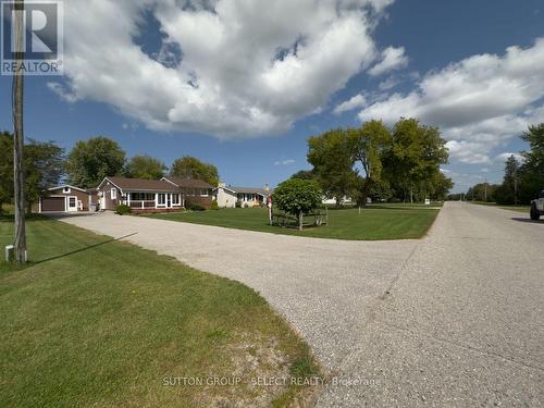 8278 Burwell Road, Lambton Shores (Port Franks), ON - Outdoor