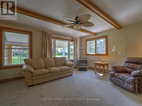 8278 Burwell Road, Lambton Shores (Port Franks), ON - Indoor Photo Showing Living Room