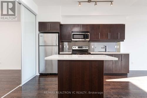 621 - 2885 Bayview Avenue, Toronto, ON - Indoor Photo Showing Kitchen