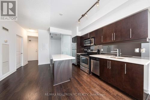 621 - 2885 Bayview Avenue, Toronto, ON - Indoor Photo Showing Kitchen