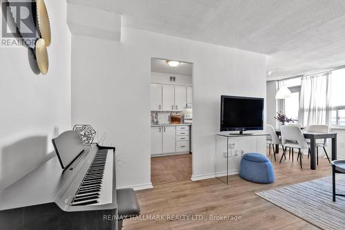 1608 - 1350 York Mills Road, Toronto, ON - Indoor