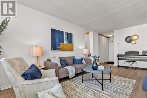 1608 - 1350 York Mills Road, Toronto, ON - Indoor Photo Showing Living Room