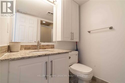 1201 - 7 Lorraine Drive, Toronto, ON - Indoor Photo Showing Bathroom