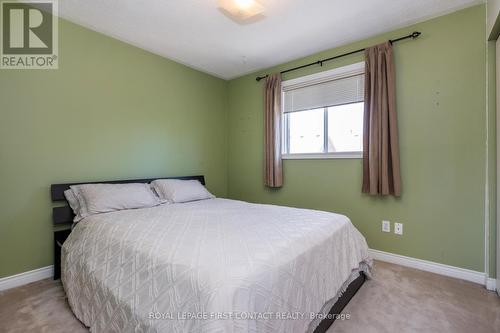 204 Bowerman Boulevard, New Tecumseth, ON - Indoor Photo Showing Bedroom