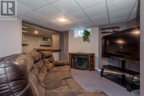 204 Bowerman Boulevard, New Tecumseth, ON - Indoor Photo Showing Other Room