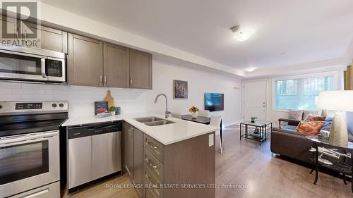 508 - 10 Drummond Street, Toronto, ON - Indoor Photo Showing Kitchen With Stainless Steel Kitchen With Double Sink