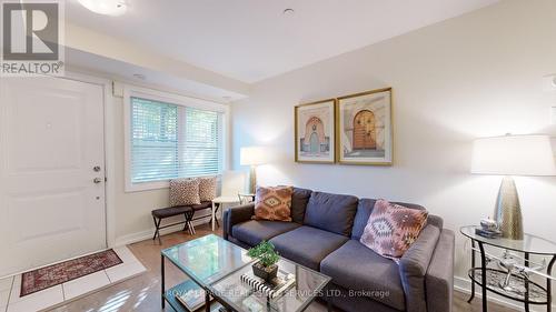 508 - 10 Drummond Street, Toronto, ON - Indoor Photo Showing Living Room