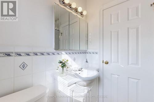 1798 Keele Street, Toronto, ON -  Photo Showing Bathroom