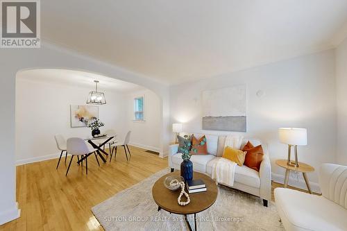 1798 Keele Street, Toronto, ON - Indoor Photo Showing Living Room