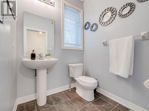 16 Vezna Crescent, Brampton, ON - Indoor Photo Showing Bathroom