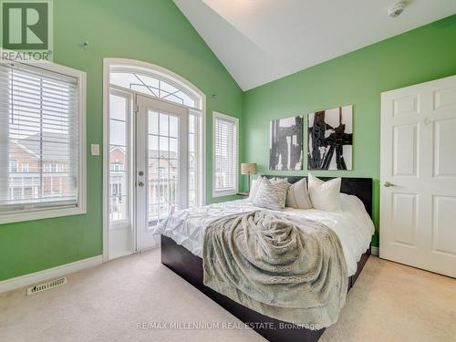 16 Vezna Crescent, Brampton, ON - Indoor Photo Showing Bedroom