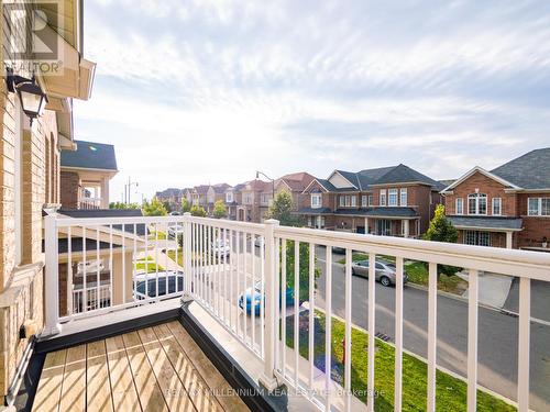 16 Vezna Crescent, Brampton, ON - Outdoor