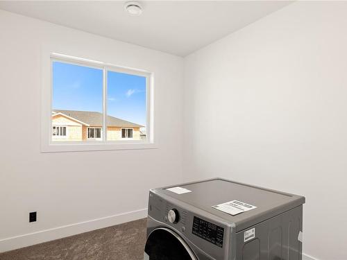 3362 Esker Lane, Duncan, BC - Indoor Photo Showing Laundry Room