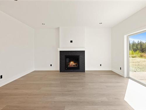 3362 Esker Lane, Duncan, BC - Indoor Photo Showing Living Room With Fireplace