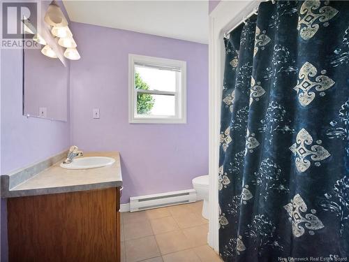 10 Armoyan Court, Moncton, NB - Indoor Photo Showing Bathroom