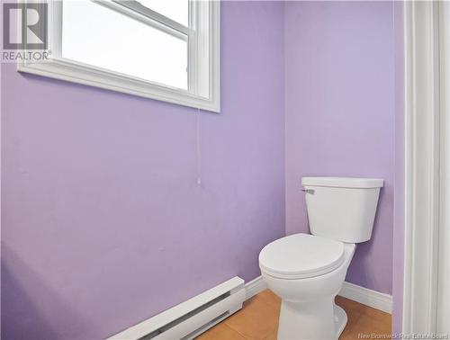 10 Armoyan Court, Moncton, NB - Indoor Photo Showing Bathroom