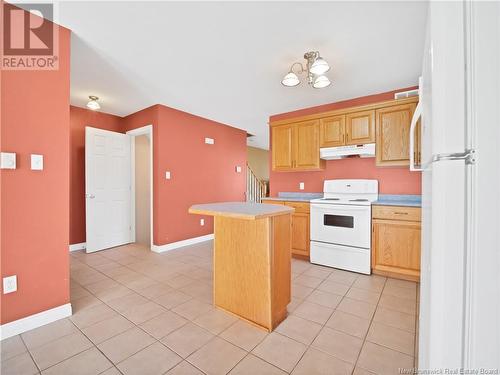 10 Armoyan Court, Moncton, NB - Indoor Photo Showing Kitchen