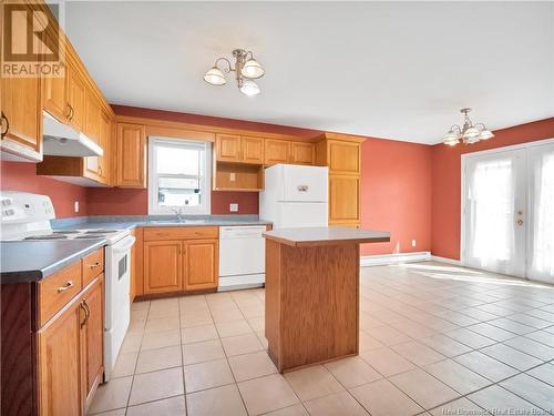 10 Armoyan Court, Moncton, NB - Indoor Photo Showing Kitchen