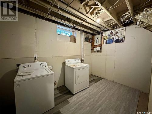 704 P Avenue N, Saskatoon, SK - Indoor Photo Showing Laundry Room