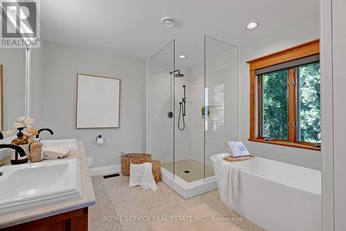 73 King Lane, Clarington, ON - Indoor Photo Showing Bathroom