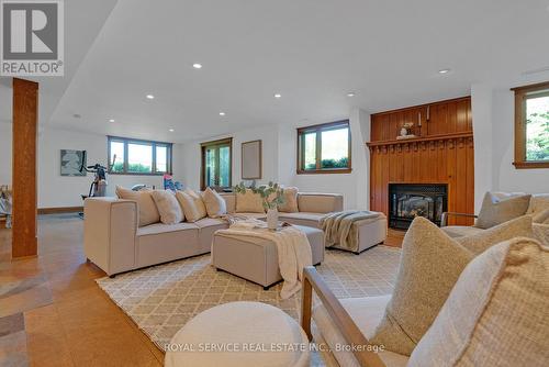 73 King Lane, Clarington, ON - Indoor Photo Showing Living Room With Fireplace