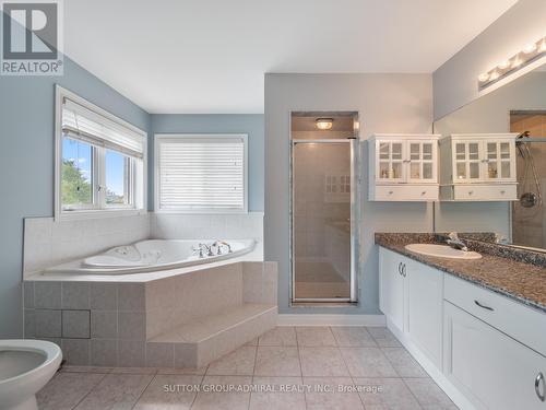 129 Sonoma Boulevard, Vaughan, ON - Indoor Photo Showing Bathroom