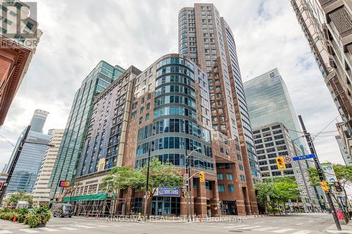 910 - 33 University Avenue, Toronto, ON - Outdoor With Facade