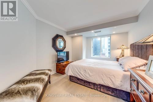 910 - 33 University Avenue, Toronto, ON - Indoor Photo Showing Bedroom