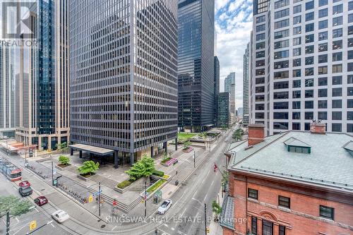 910 - 33 University Avenue, Toronto, ON - Outdoor With Facade