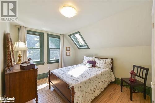 99 Tecumseth Street, Orillia, ON - Indoor Photo Showing Bedroom