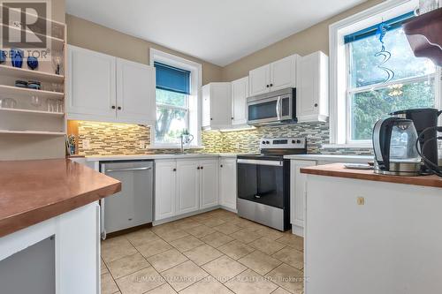 351 Hedge Road, Georgina, ON - Indoor Photo Showing Kitchen With Double Sink