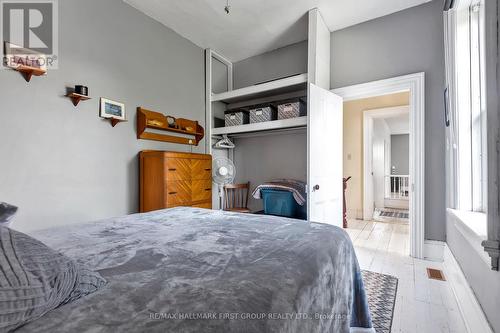 351 Hedge Road, Georgina, ON - Indoor Photo Showing Bedroom