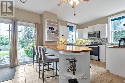 351 Hedge Road, Georgina, ON - Indoor Photo Showing Kitchen