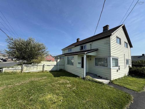 472 Eighth Street, New Waterford, NS 