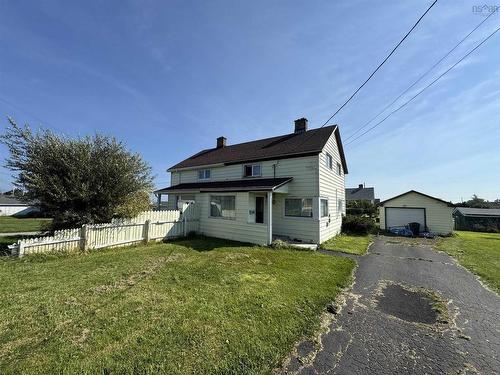 472 Eighth Street, New Waterford, NS 