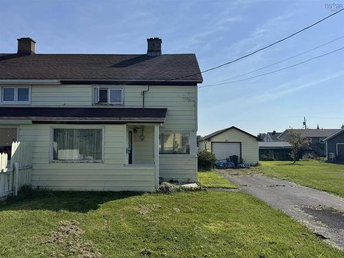 472 Eighth Street, New Waterford, NS 