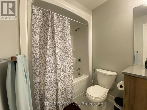 4 Bsmt - 499 Sophia Crescent, London, ON - Indoor Photo Showing Bathroom