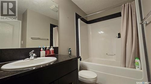 709 3806 Dewdney Avenue E, Regina, SK - Indoor Photo Showing Bathroom