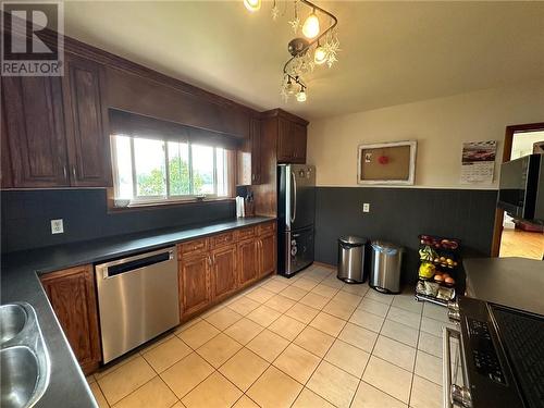 57 Simon Lake Drive, Greater Sudbury, ON - Indoor Photo Showing Kitchen