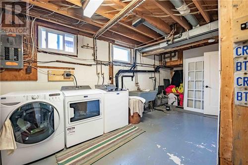 57 Simon Lake Drive, Greater Sudbury, ON - Indoor Photo Showing Laundry Room