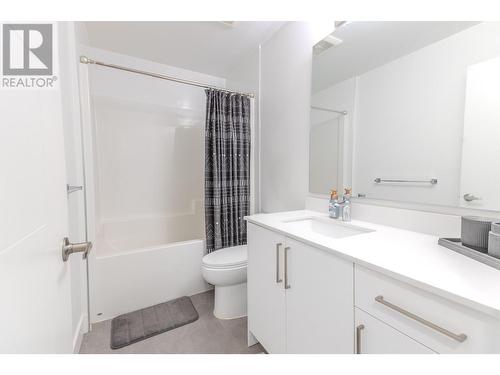 2046 Robson Place Unit# 107, Kamloops, BC - Indoor Photo Showing Bathroom