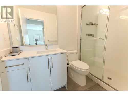 2046 Robson Place Unit# 107, Kamloops, BC - Indoor Photo Showing Bathroom