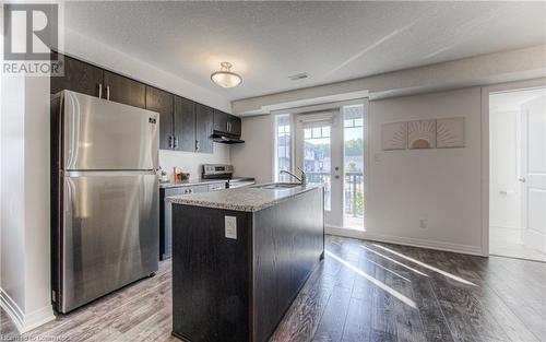 1989 Ottawa Street Unit# 20E, Kitchener, ON - Indoor Photo Showing Kitchen