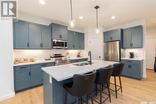 417 Germain Manor, Saskatoon, SK - Indoor Photo Showing Kitchen With Double Sink With Upgraded Kitchen