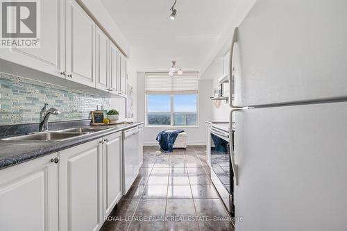 2310 - 61 Town Centre Court, Toronto (Bendale), ON - Indoor Photo Showing Kitchen With Double Sink