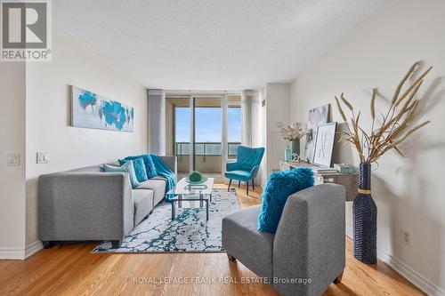 2310 - 61 Town Centre Court, Toronto (Bendale), ON - Indoor Photo Showing Living Room