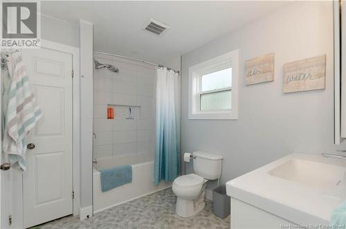 199 Evergreen Drive, Moncton, NB - Indoor Photo Showing Bathroom