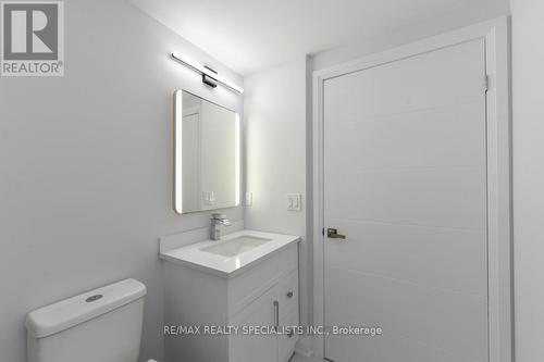 302 - 3939 Duke Of York Boulevard, Mississauga, ON - Indoor Photo Showing Bathroom